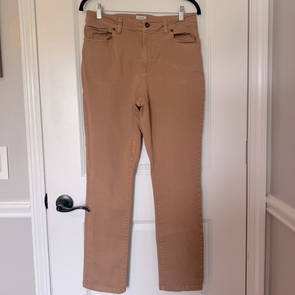LL Bean Women's Classic Fit Tan Straight Leg Size 10 Jeans - Picture 1 of 8